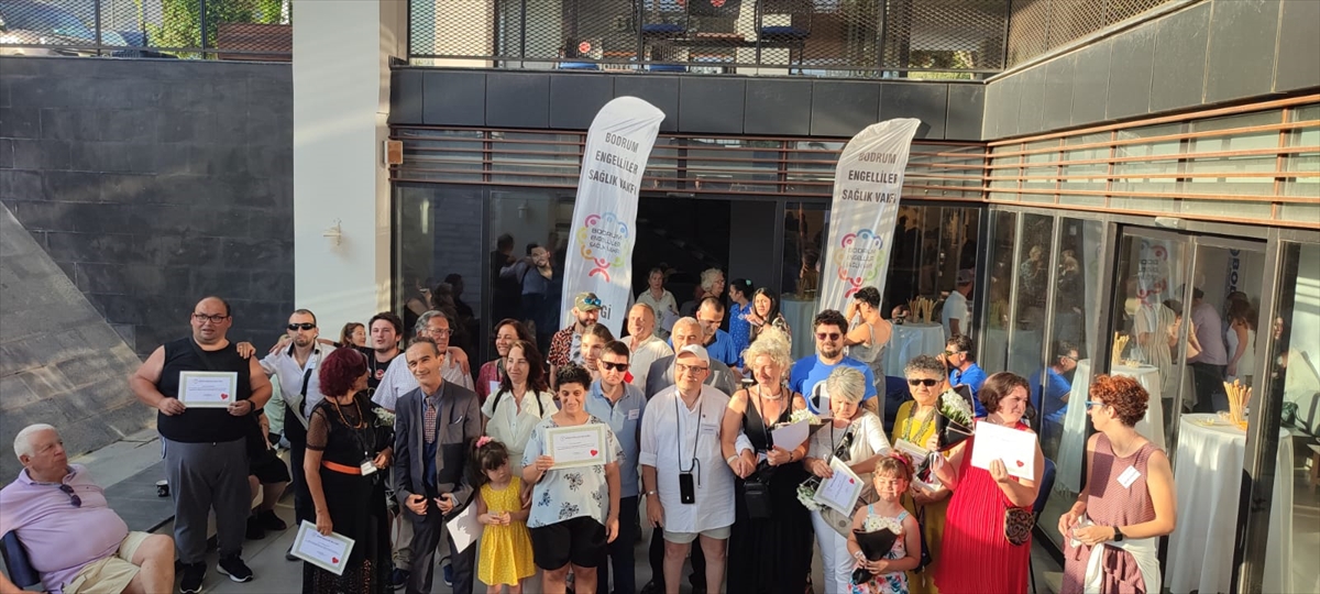 Bodrum Engelliler Sağlık Vakfı Mozaik Atölyesi sergisi açıldı