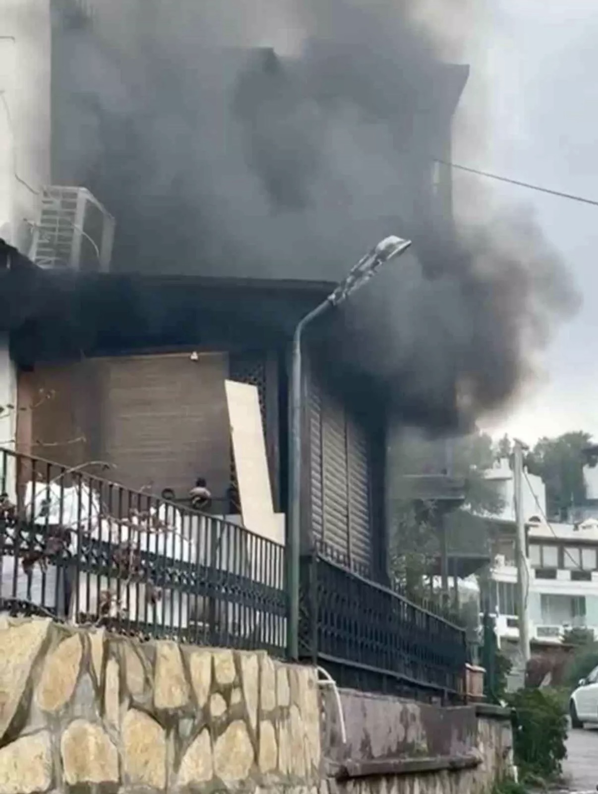 Bodrum'da Yangın: Ailesi ile tartışan kadın evi ateşe verdi