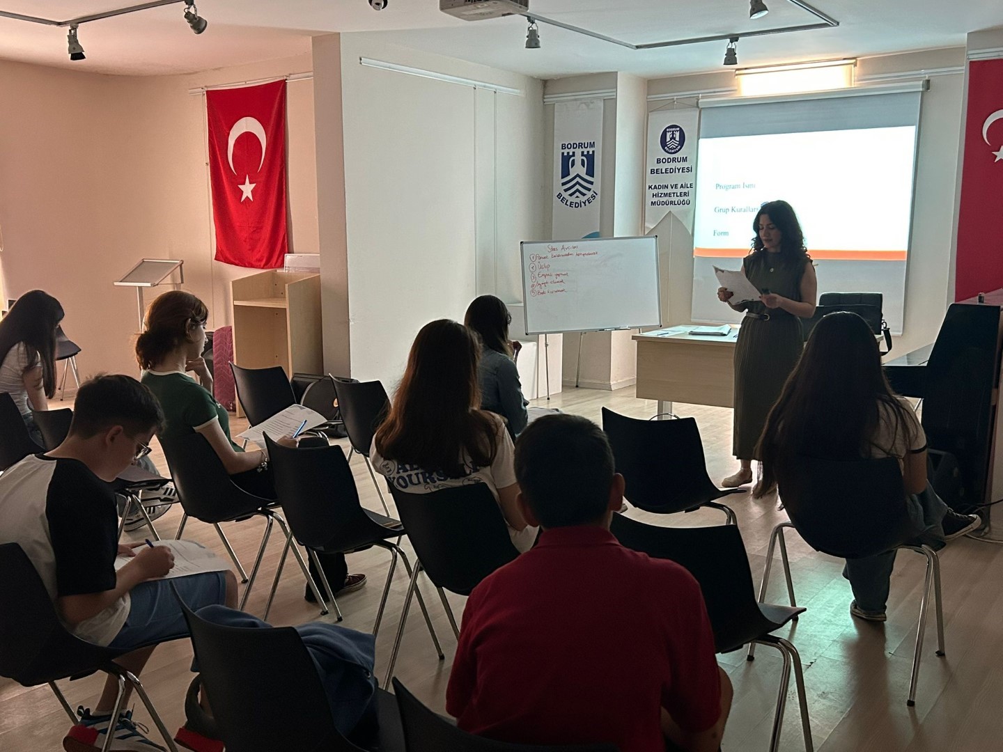 Belediyenin ‘Psikoeğitim Seminerleri’ liseler ile devam etti