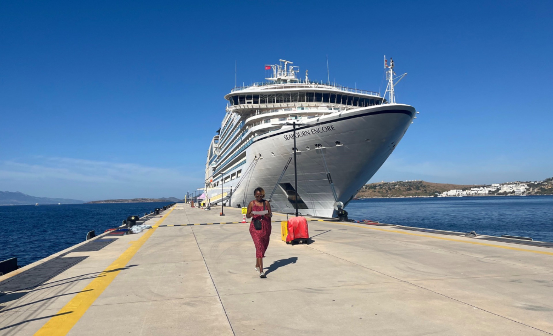 Seabourn Encore, 556 yolcusu ile Bodrum’a geldi