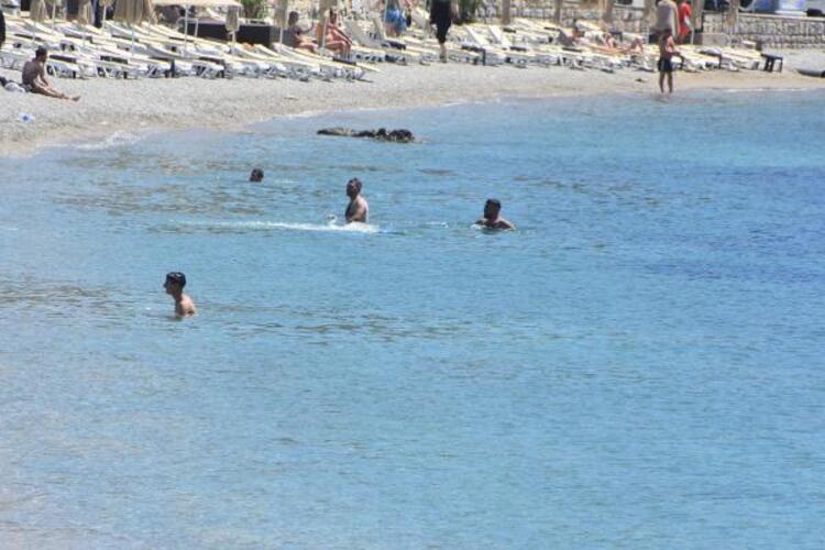 Bodrum plajlarında bayram hareketliliği