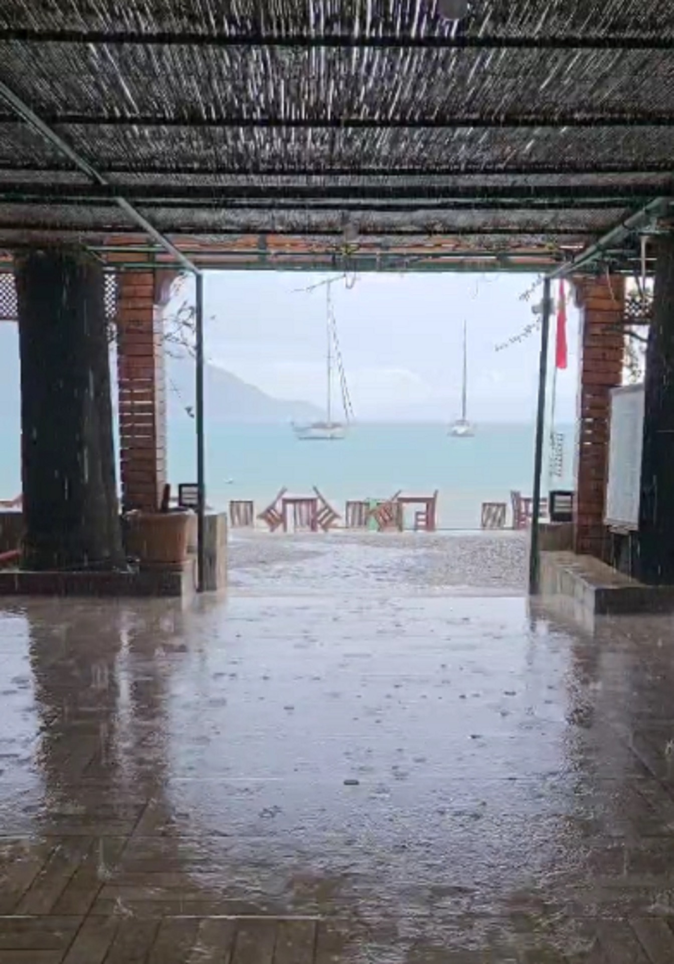 Muğla'da kuvvetli yağış ve fırtına etkili oldu