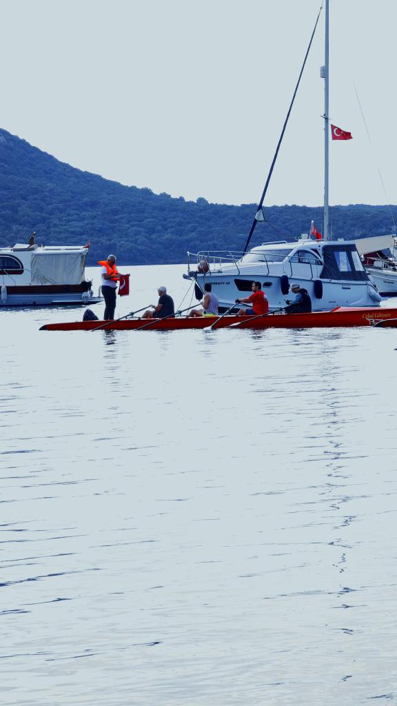 Bodrum’da Kürekçilerden Ata’ya Deniz Üstünde Anma