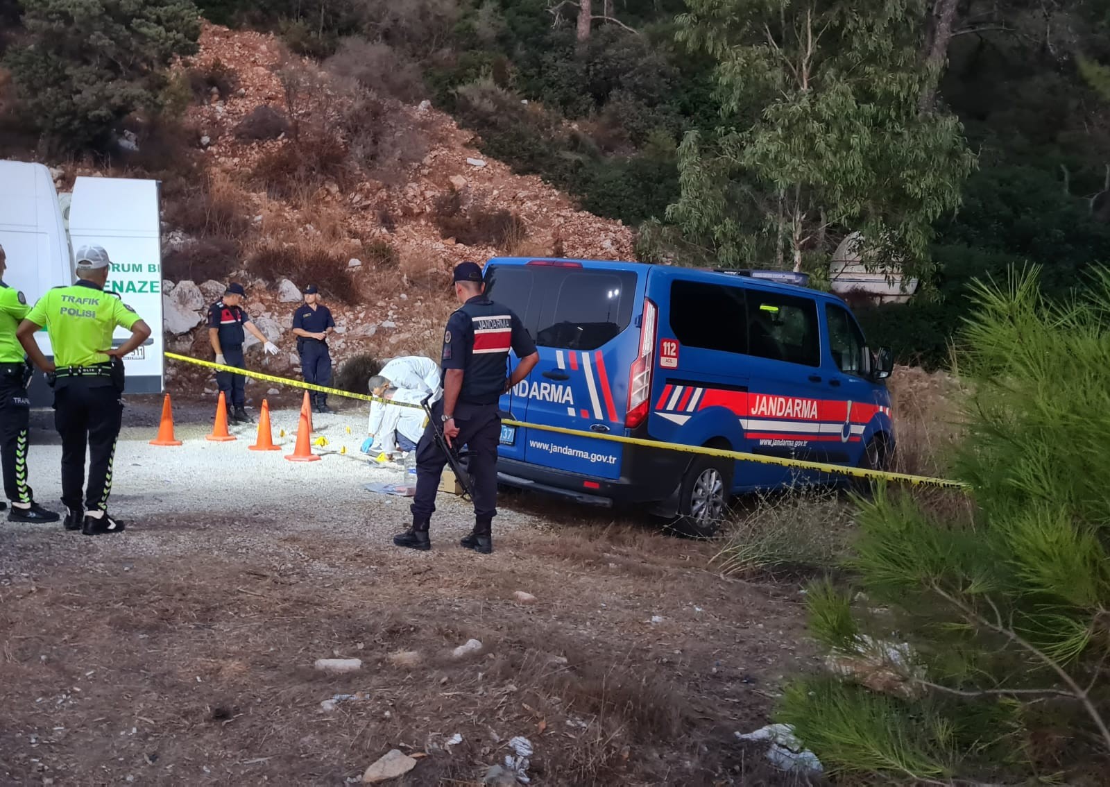 Başından vurulmuş halde ormanlık alanda bulundu