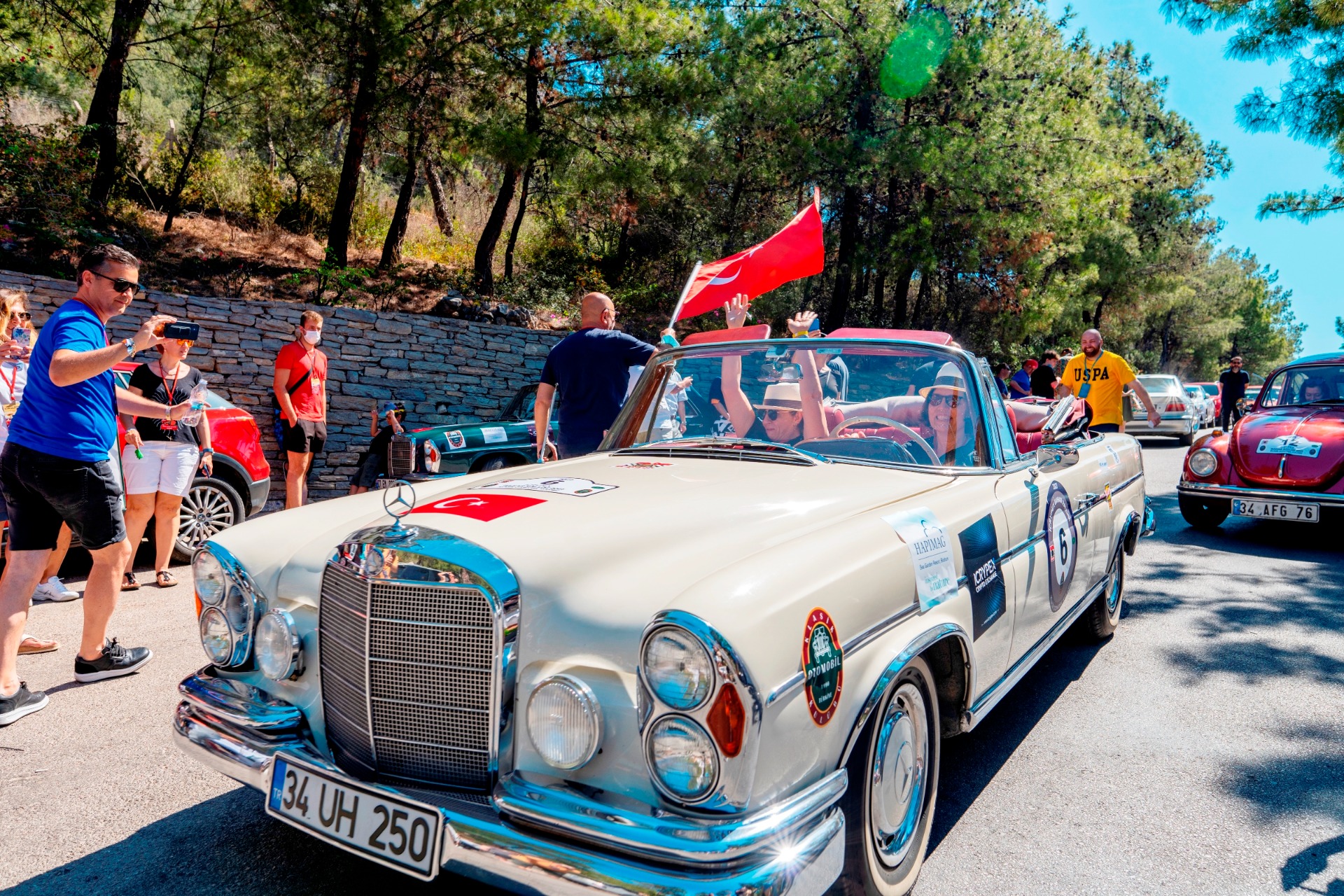 SERVET DEĞERİNDEKİ KLASİK OTOMOBİLLER BODRUM'DA