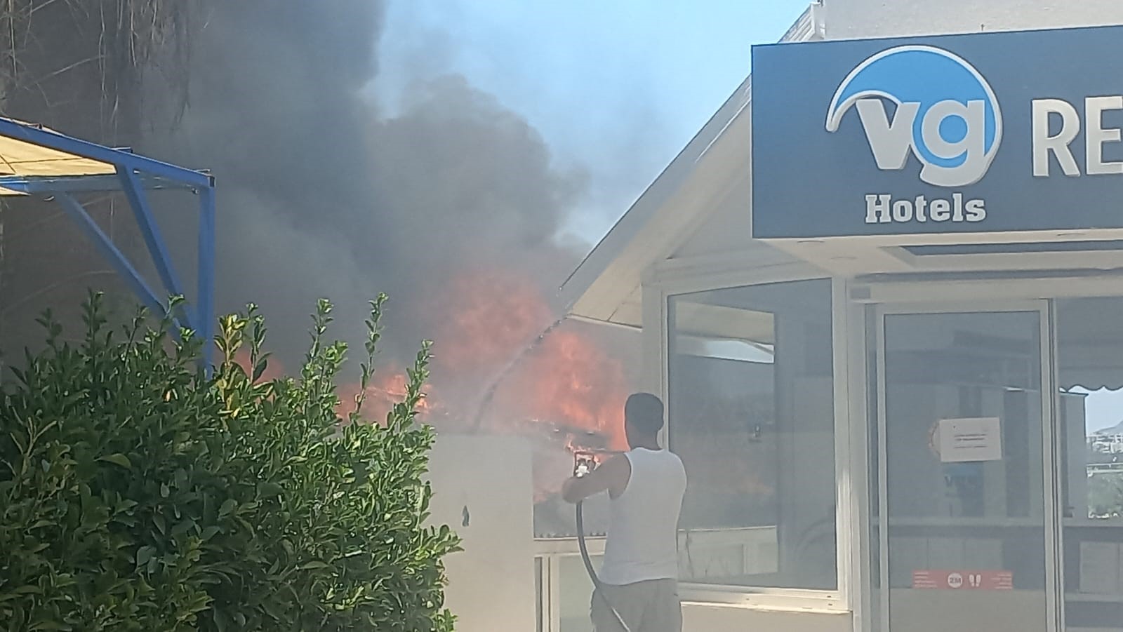 Otelde çıkan yangın panik yaşattı 