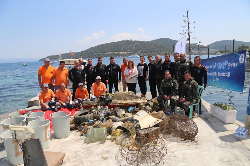 BODRUM BELEDİYESİ’NDEN GÖLKÖY’DE DENİZ DİBİ TEMİZLİĞİ