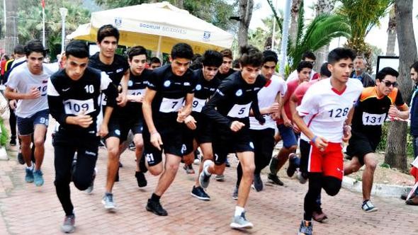 BODRUM’DA ATATÜRK YOL KOŞUSU