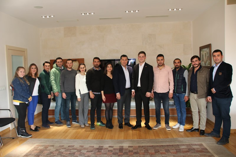 CHP GENÇLİK KOLLARINDAN ZİYARET