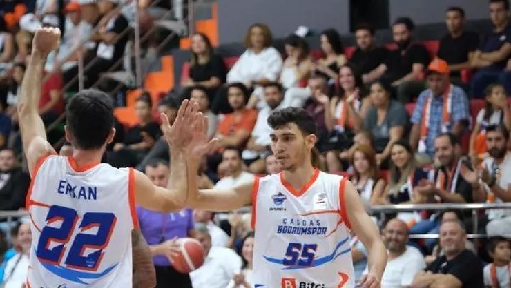 Çağdaş Bodrum potada zirveye ortak