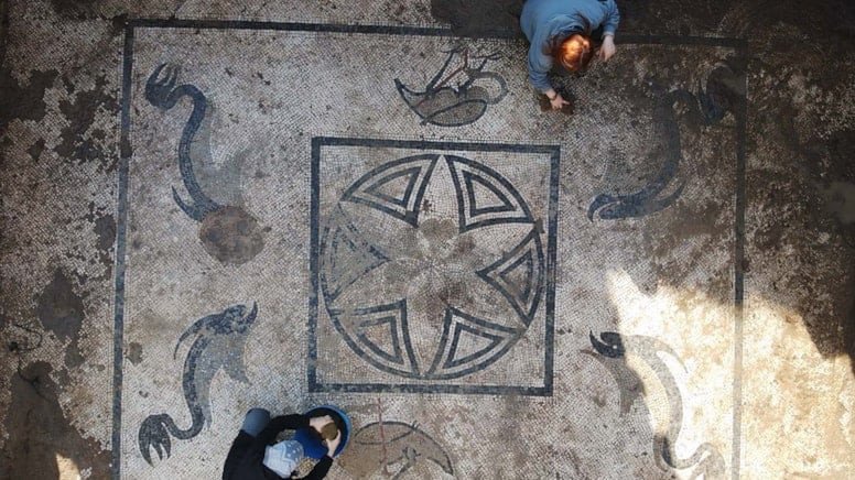 Milas’ta Roma Hamamında Timsah ve Flamingo Mozaiği Keşfedildi!