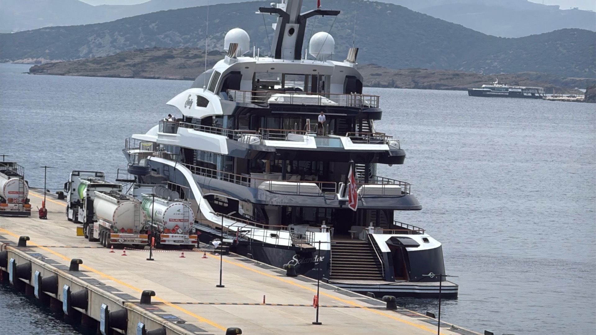 Yüzen saray Bodrum’da: 1 haftalık kira 1.1 milyon euro, yakıt bedeli 5 milyon TL