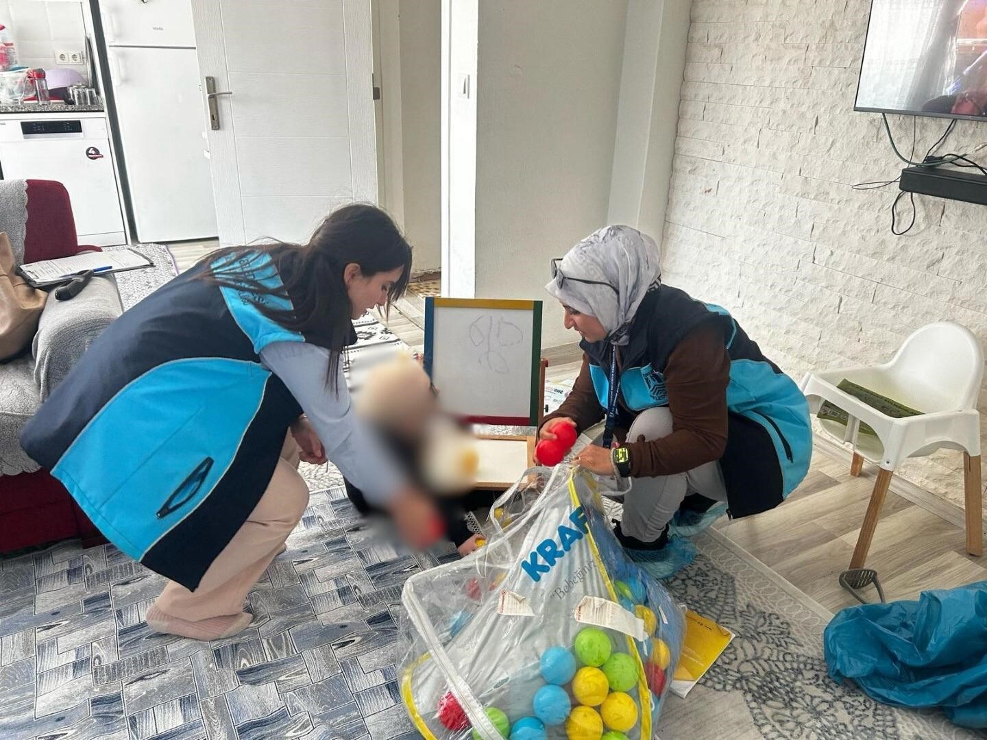 Belediyeden çocuklara bayram hediyesi 