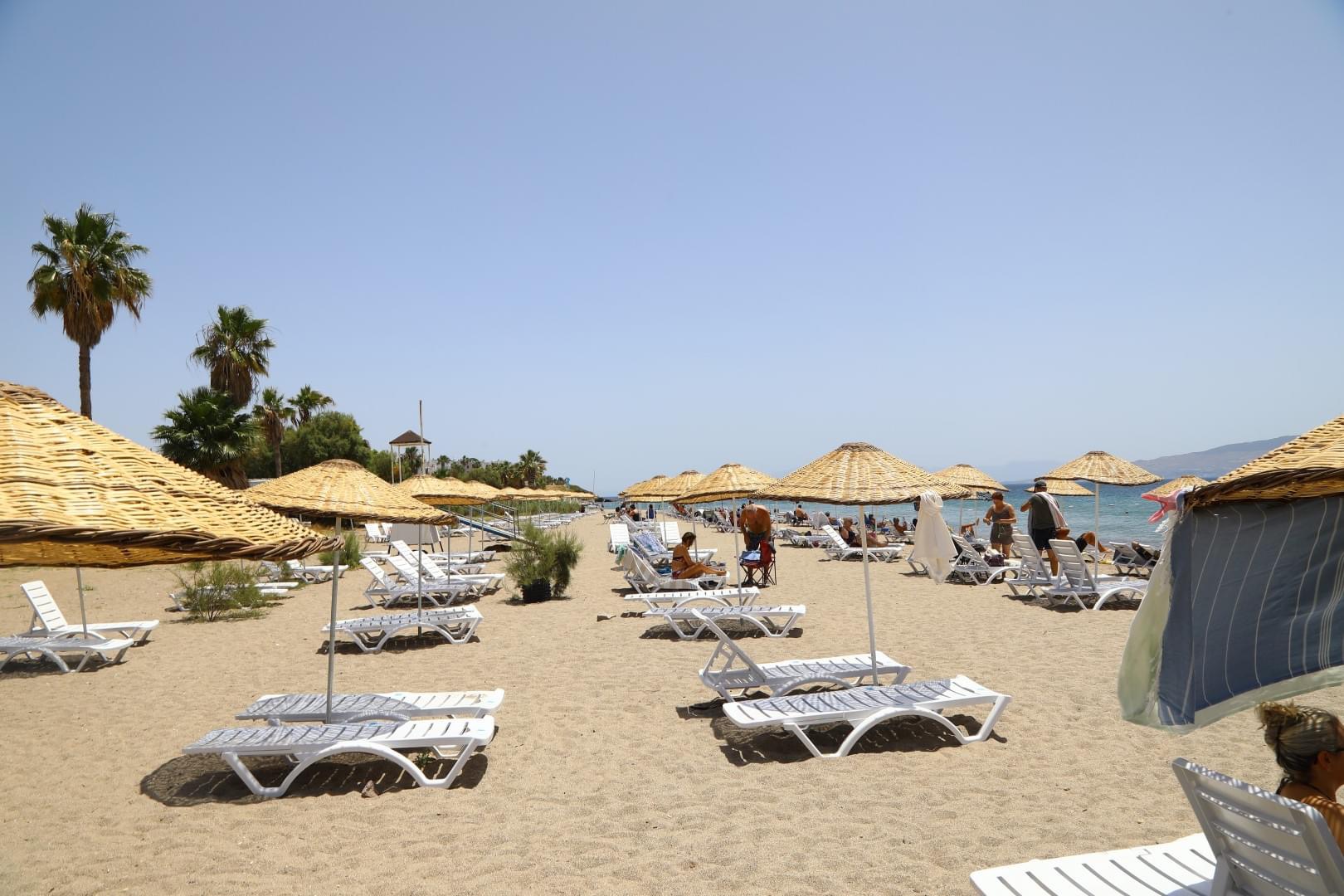 Bayram öncesi Bodrum Belediyesinden şezlong sürprizi