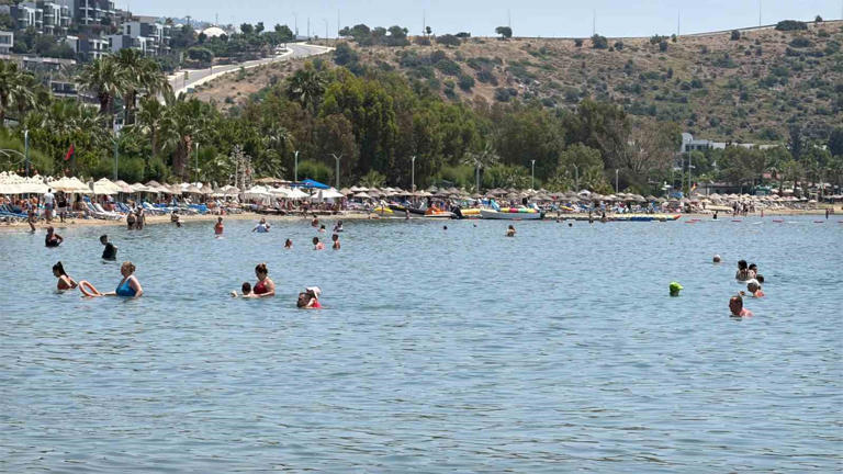 Bodrum sahillerinde ‘bayram’ yoğunluğu