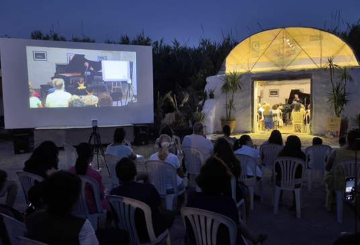 19. Uluslararası Gümüşlük Müzik Festivali'nde piyanist Türev Berki konser verdi