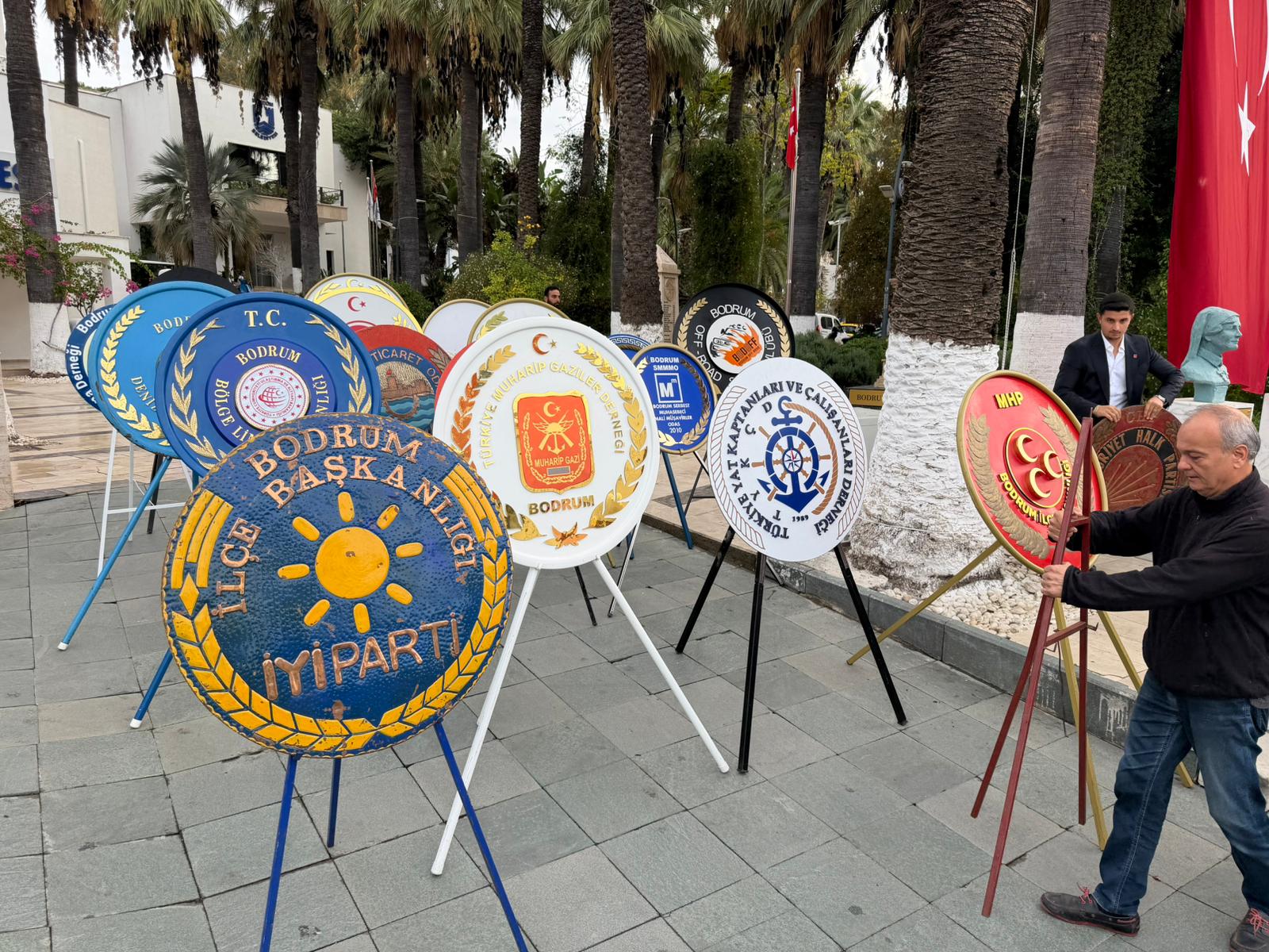 Bodrum Off-Road Spor Kulübü, 10 Kasım’da Atatürk Anıtına çelenk sundu 