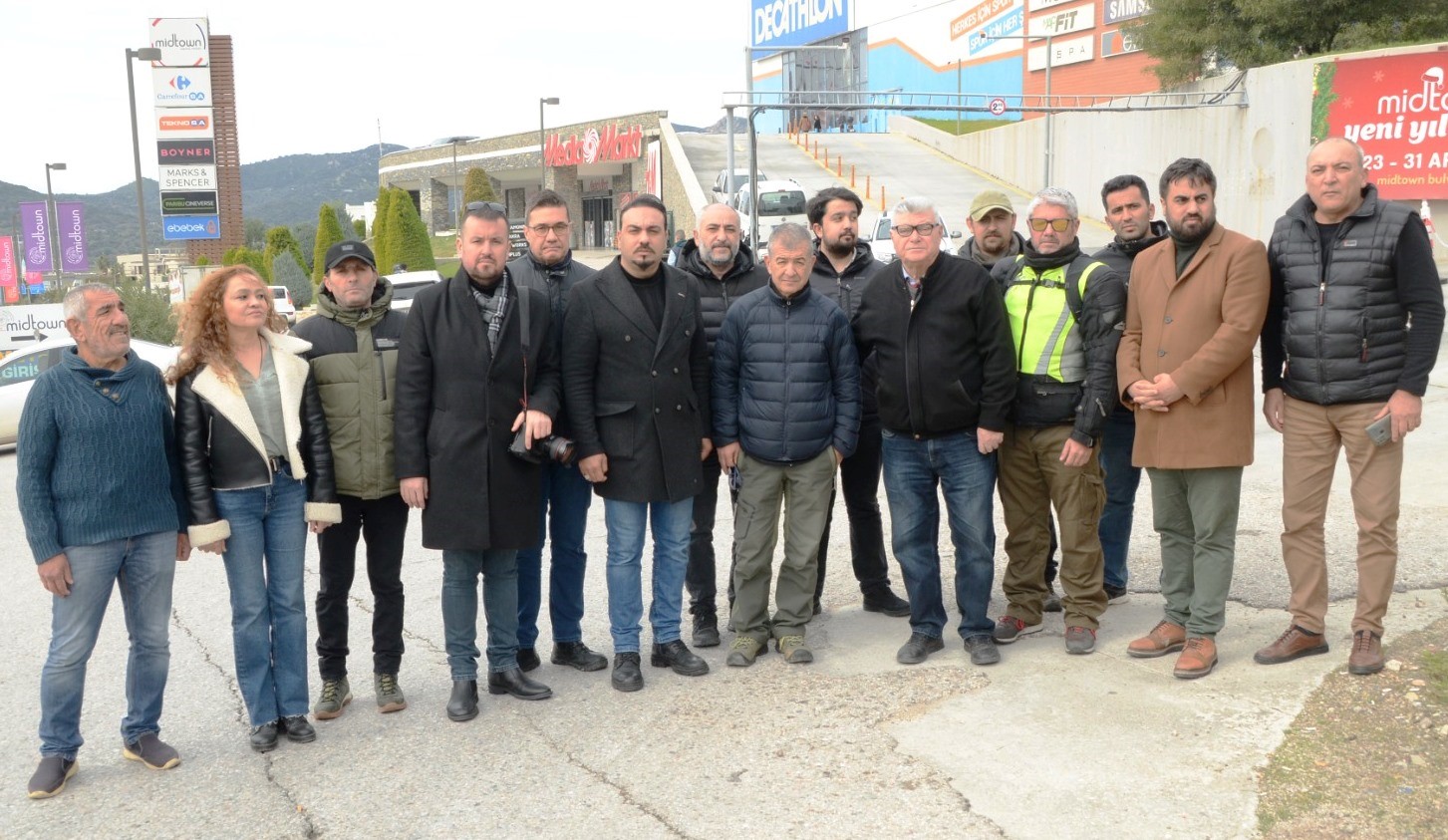  Gazeteciler saldırıya tepki gösterdi