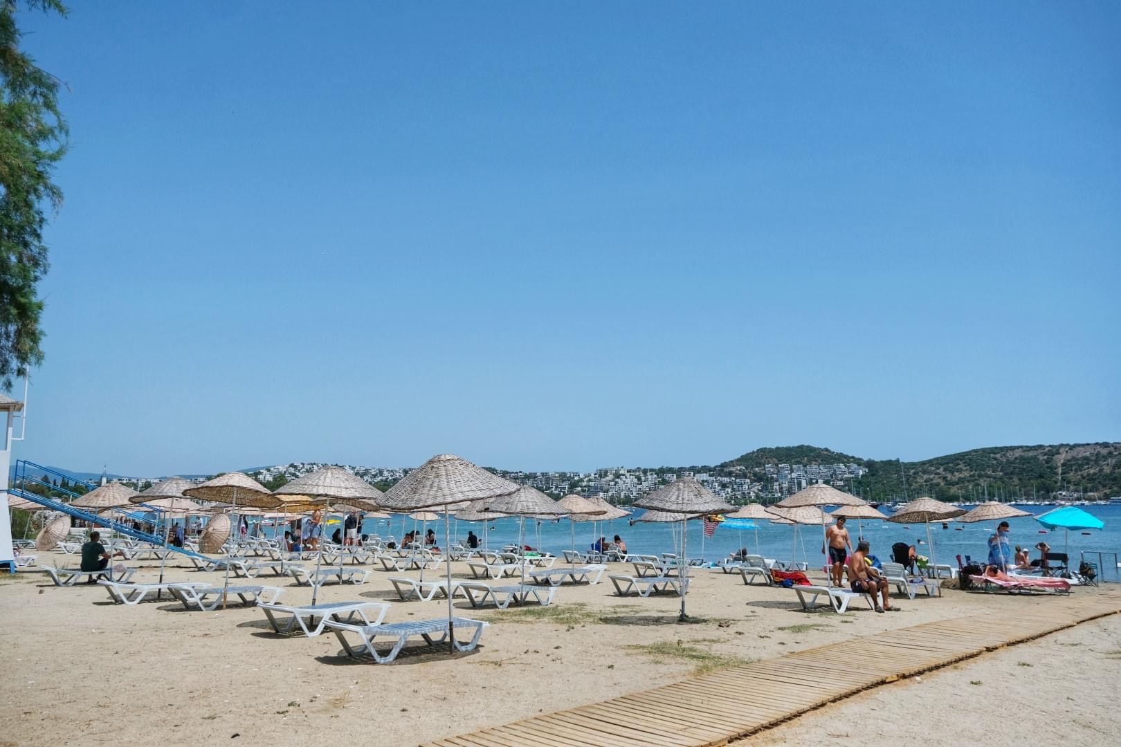 Bayram öncesi Bodrum Belediyesinden şezlong sürprizi