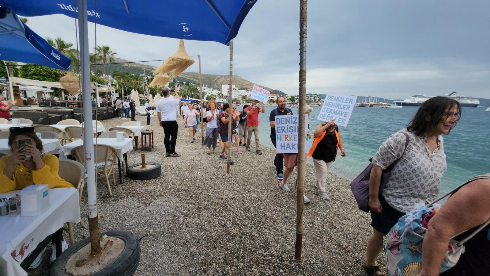 Bodrum’da kıyı işgali eyleminde sahilde yürüyecek yer bulamadılar