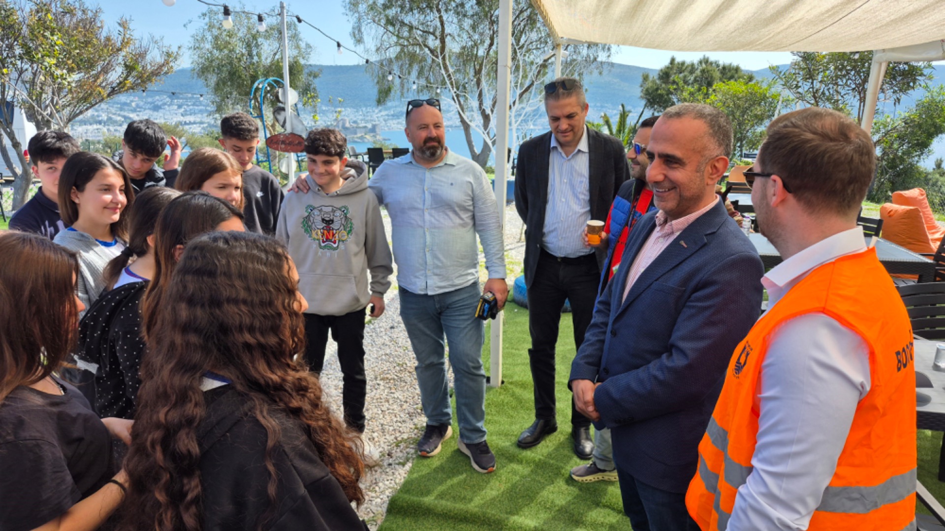 Turizm Haftası'nı temizlik yaparak kutladılar