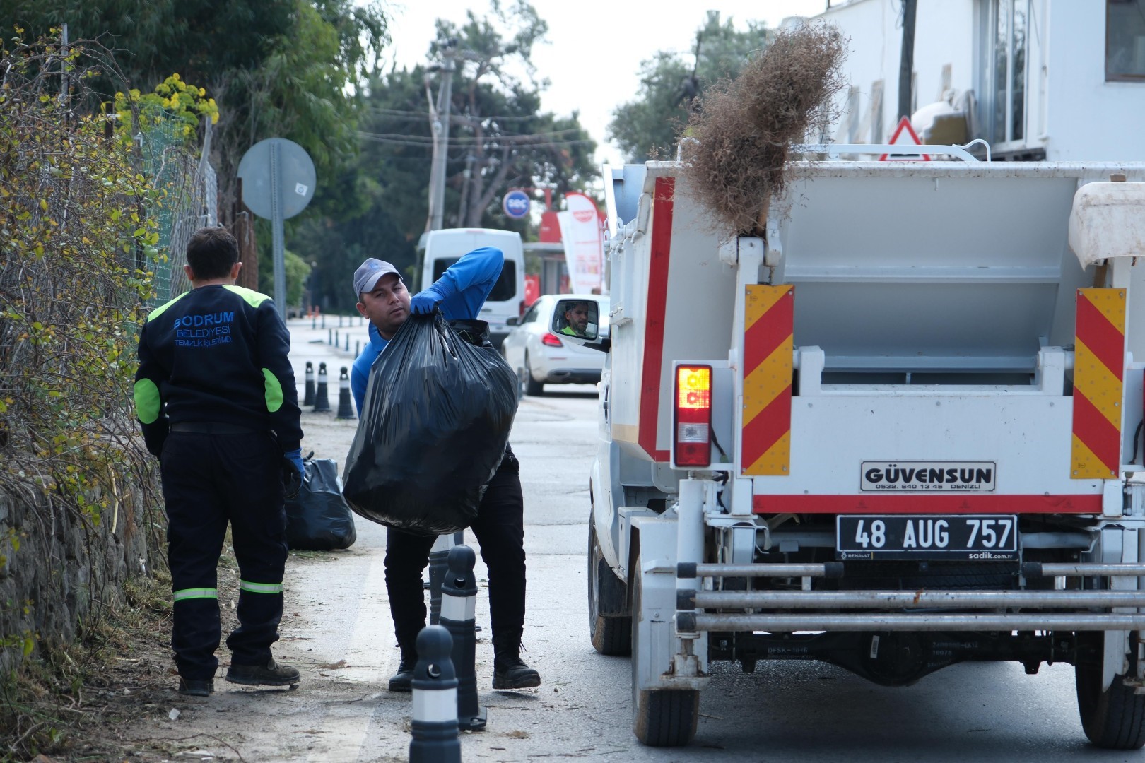 Bodrum'da yaz öncesi çevre temizliği