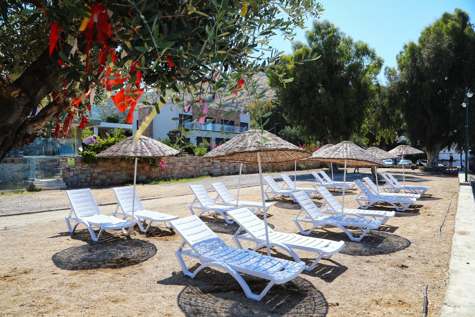 Bayram öncesi Bodrum Belediyesinden şezlong sürprizi