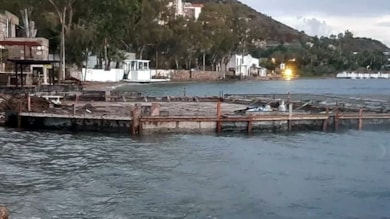 Denizin ortasına dökülen betondan da 'imar barışı' çıktı