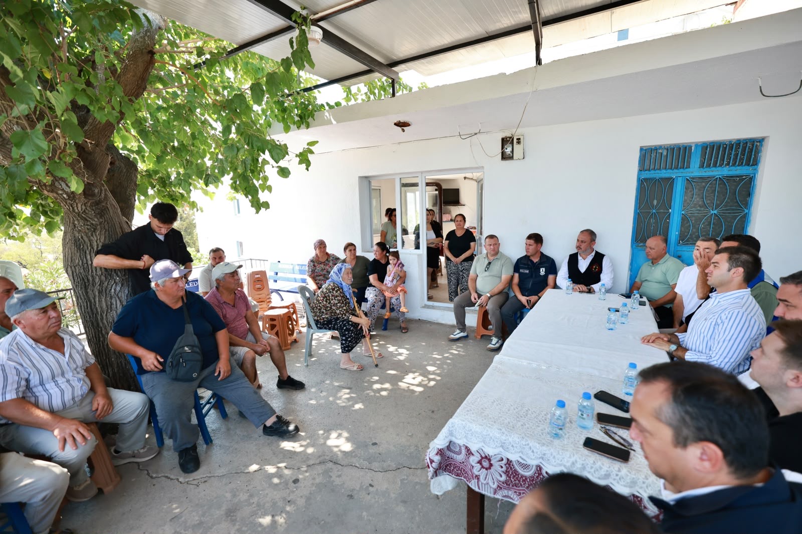 Başkan Mandalinci Saha Çalışmalarını Karaova’da sürdürdü