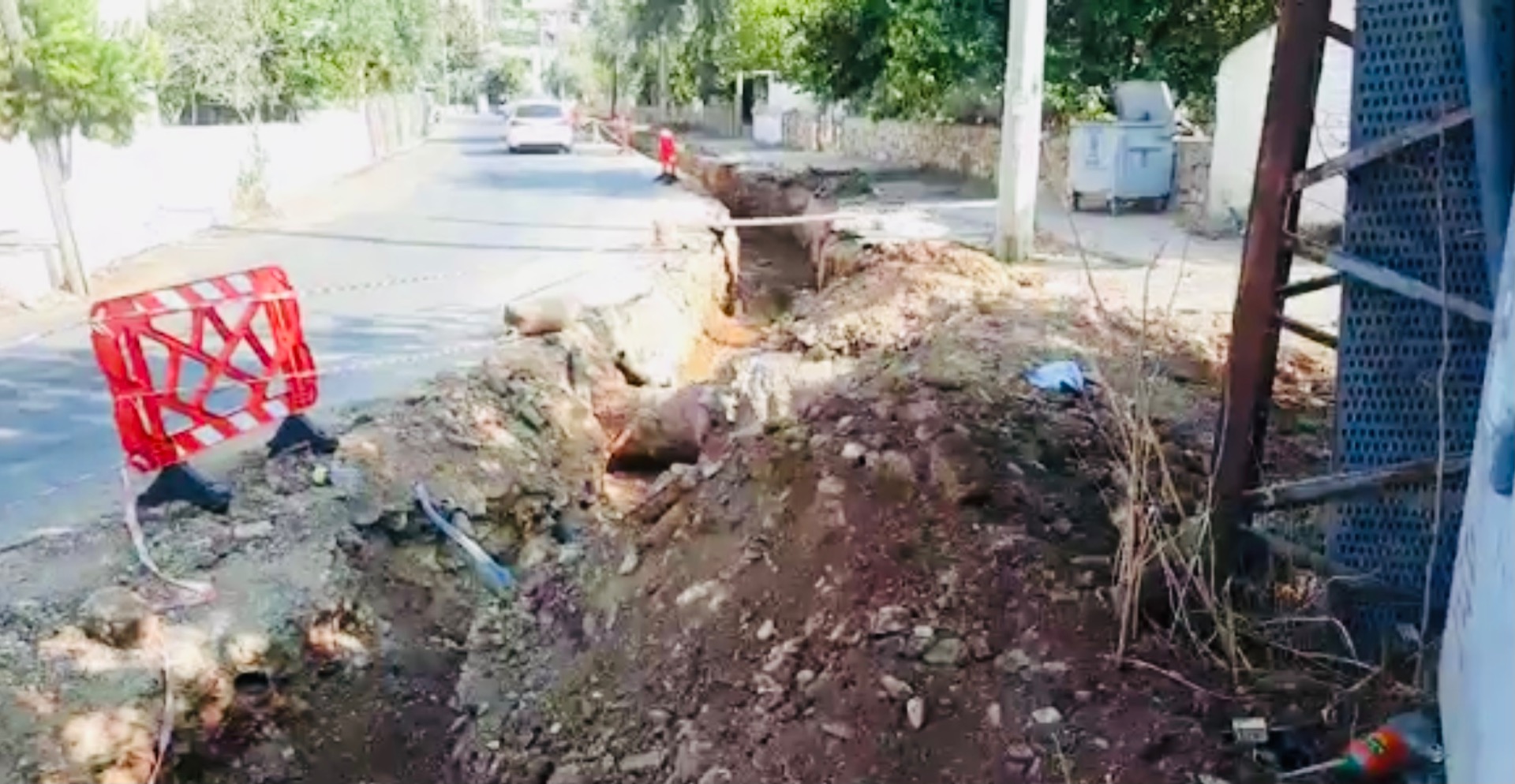 Bodrum’da sezon ortası başlatılan elektrik hattı çalışmaları protesto edildi! 