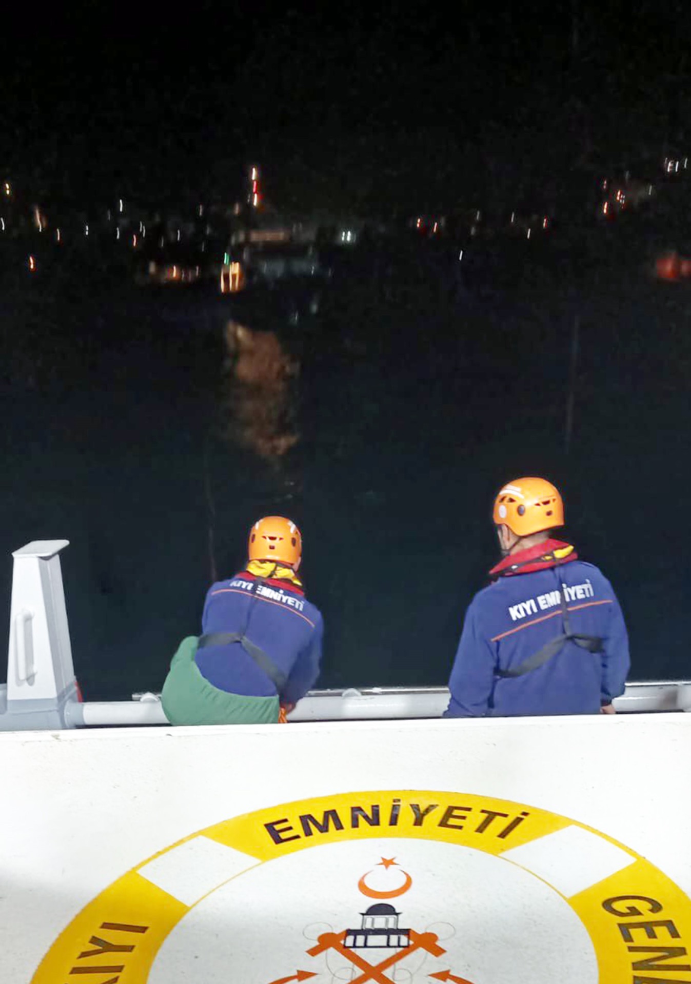 38 metrelik tekne fırtınada sürüklendi