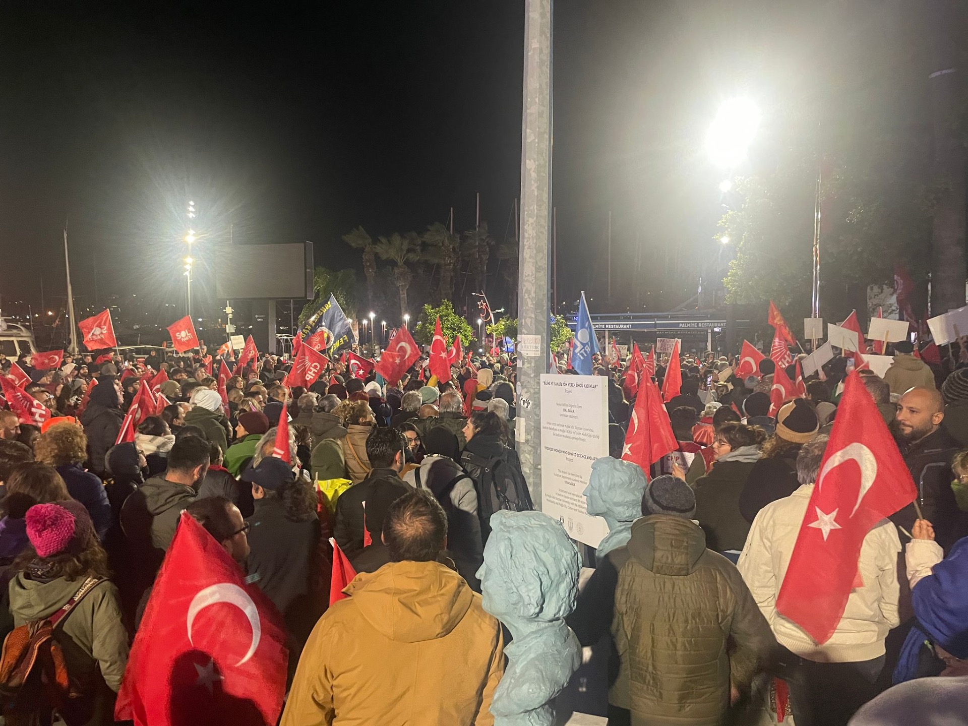 AN İTİBARIYLA BODRUM! Ekrem İmamoğlu’na destek için Bodrum’da meydanlar doldu taştı
