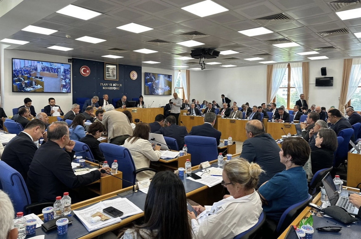 Son dakika... Tartışmalı 'zeytinlik' maddesi komisyonda kabul edildi
