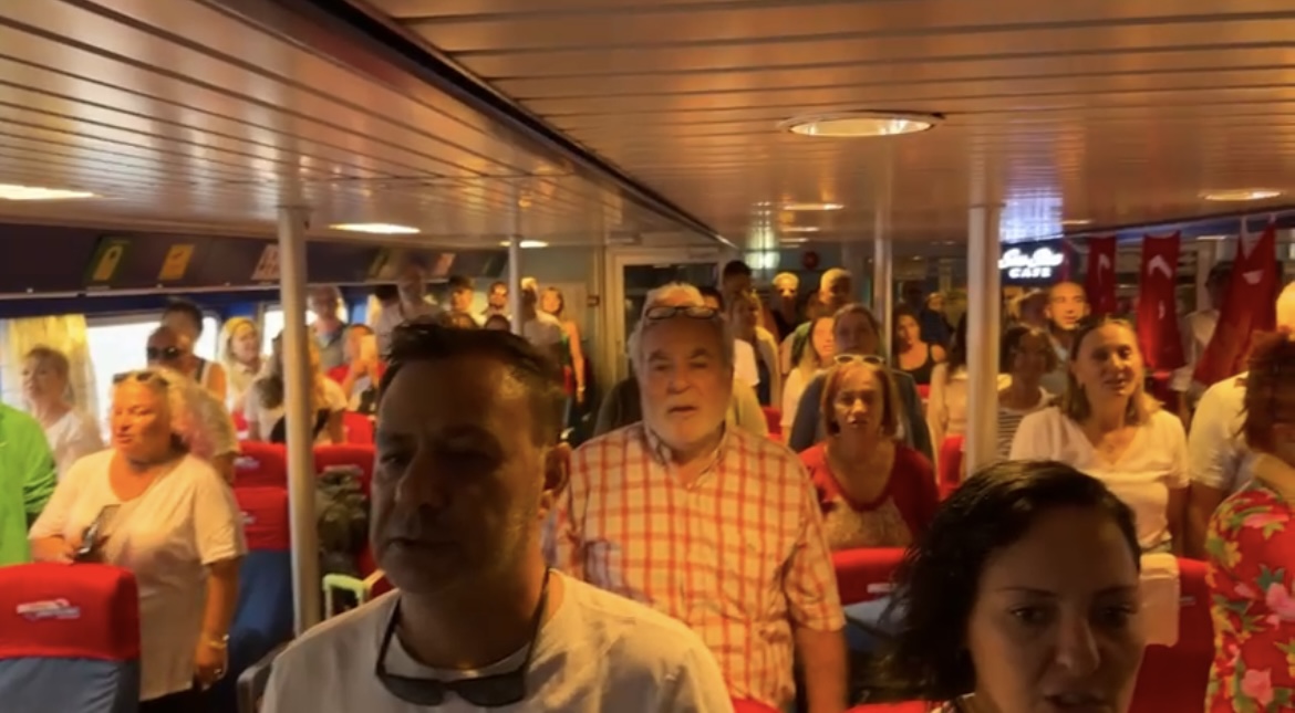 Kos-Bodrum katamaranında Cumhuriyet Coşkusu yaşandı 