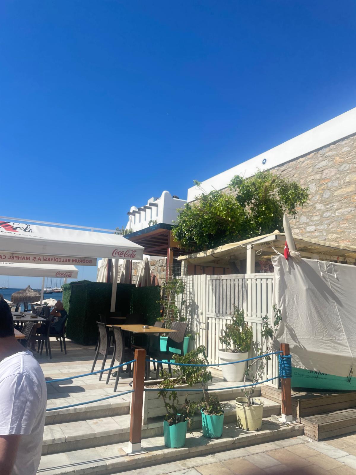 Belediye Kafe içinde ‘Kaçak Kafe!’