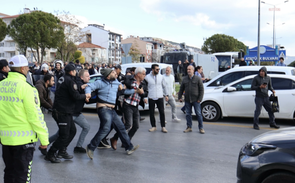 Muğla'da İmamoğlu'nun gözaltına alınmasına karşı protesto: 5 kişi gözaltına alındı