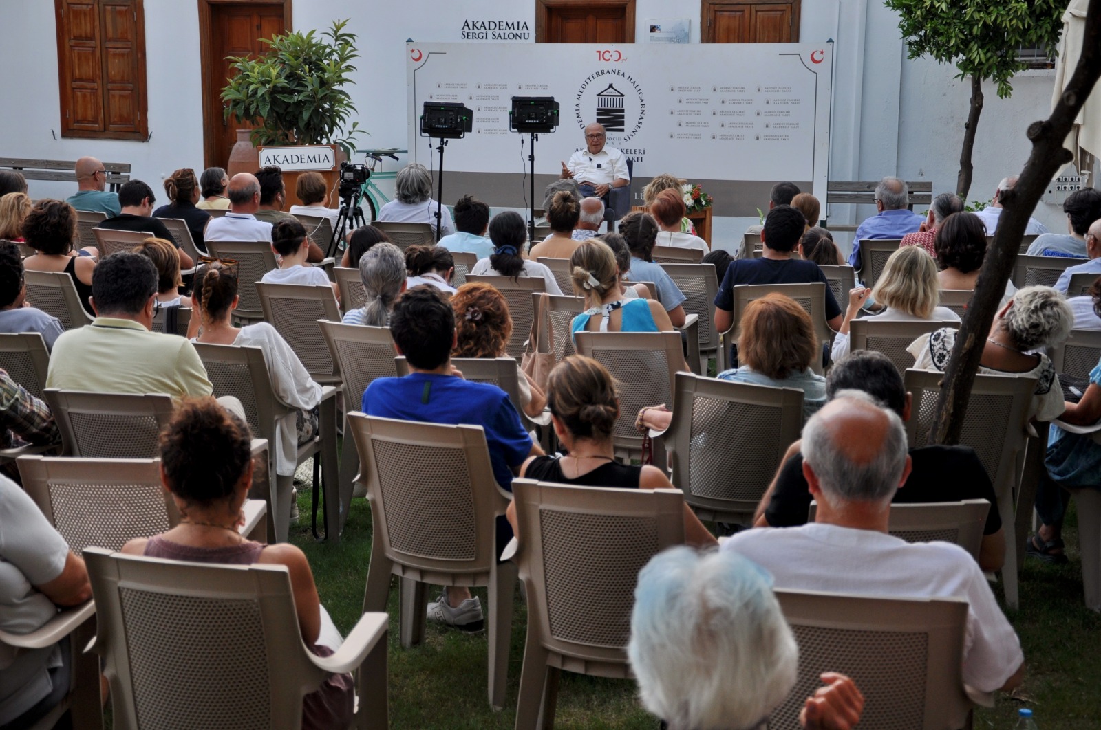 Akademia Bahçesinde Bodrum, Prof. Ahmet Arslan ve Felsefe Buluştu
