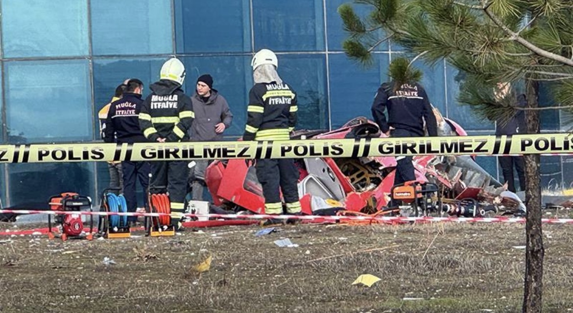 Son Dakika... Muğla'da helikopter hastaneye çarptı! 4 can kaybı