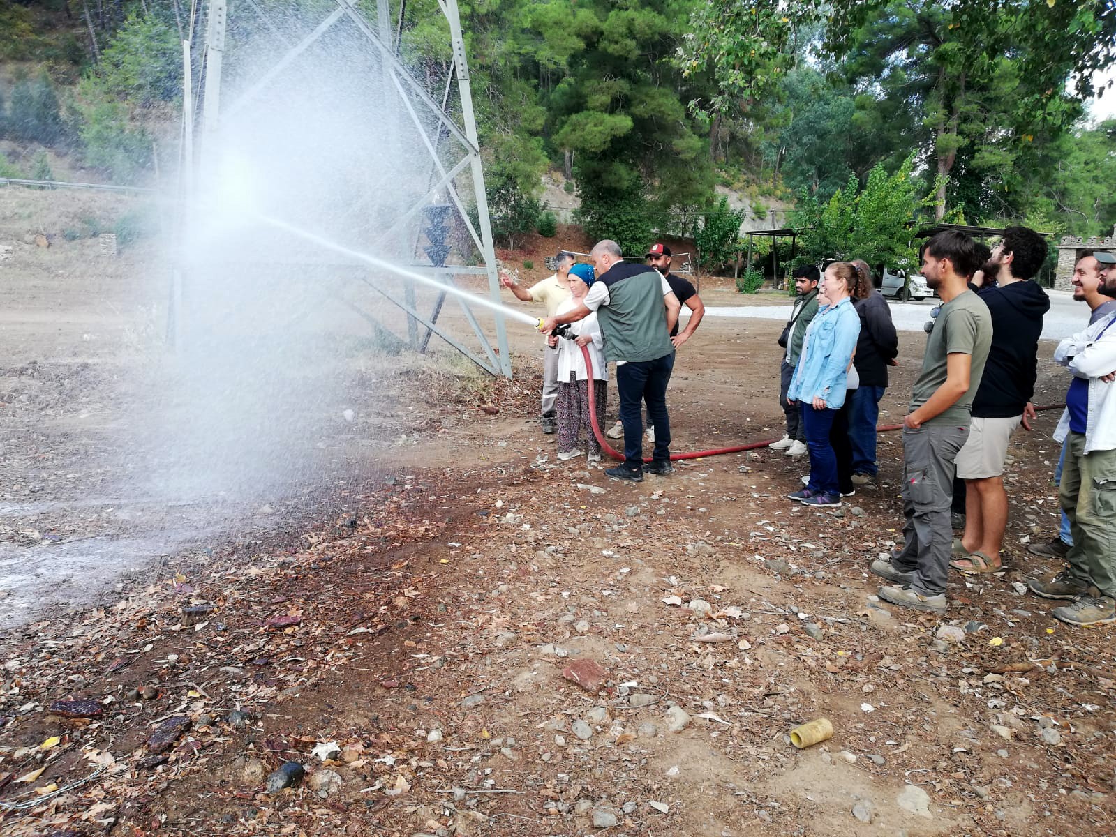 Muğla’da kazı ekiplerine yangın söndürme eğitimi verildi