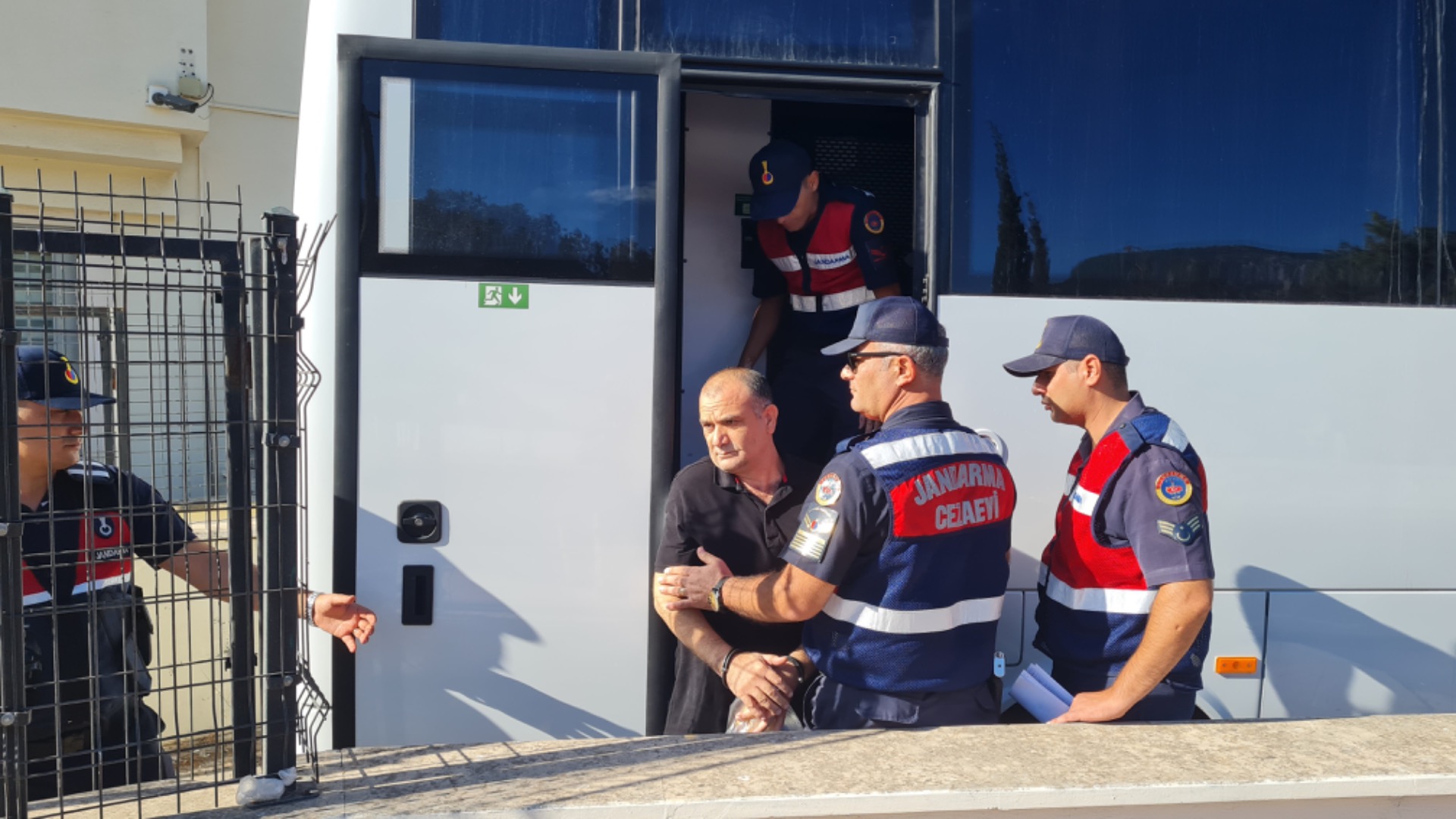 Şehit polisin davasında 2 sanığın yargılanmasına devam edildi