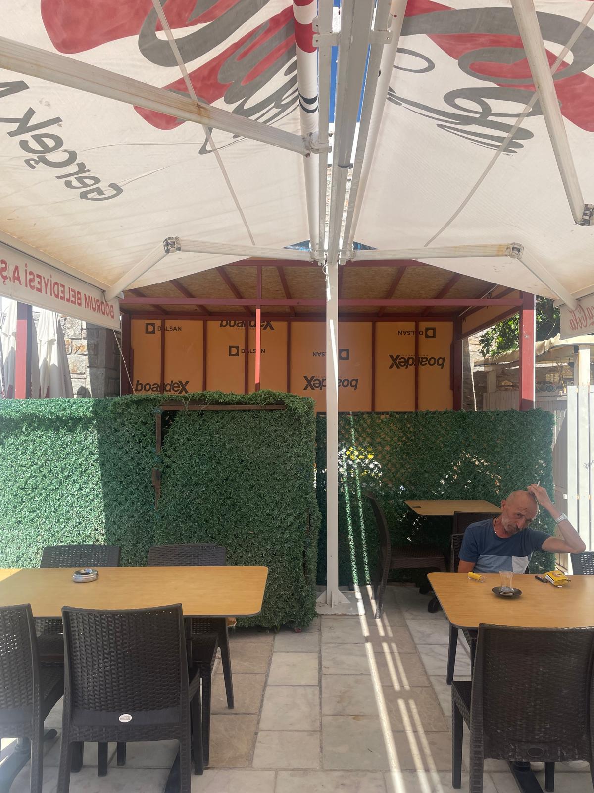 Belediye Kafe içinde ‘Kaçak Kafe!’