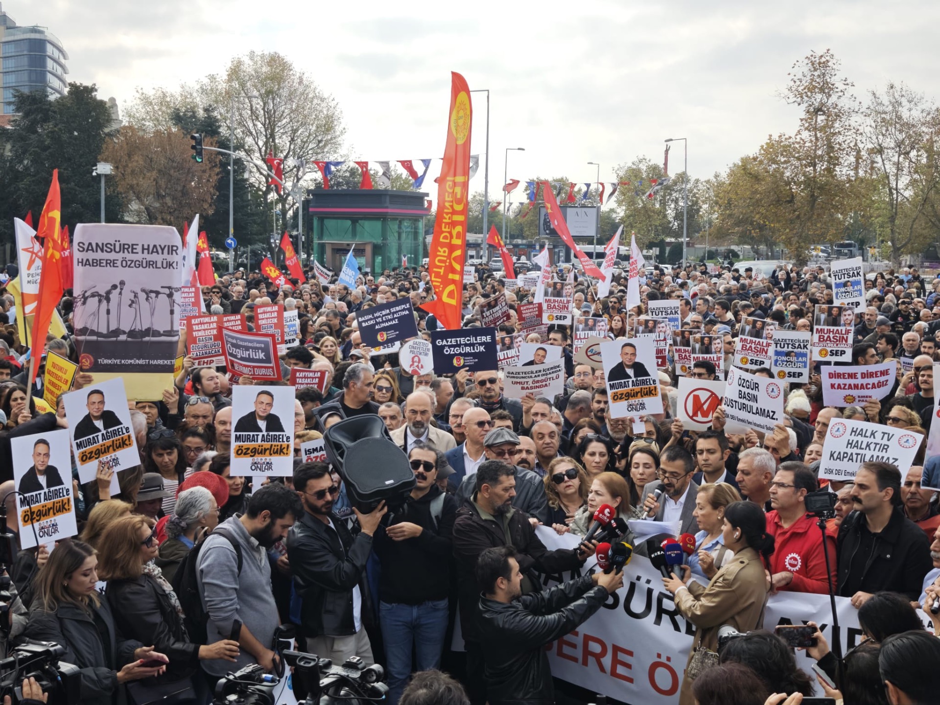 Kadıköy’de Basın Özgürlüğü Eylemi: “Tutuklu Gazetecilere Özgürlük”