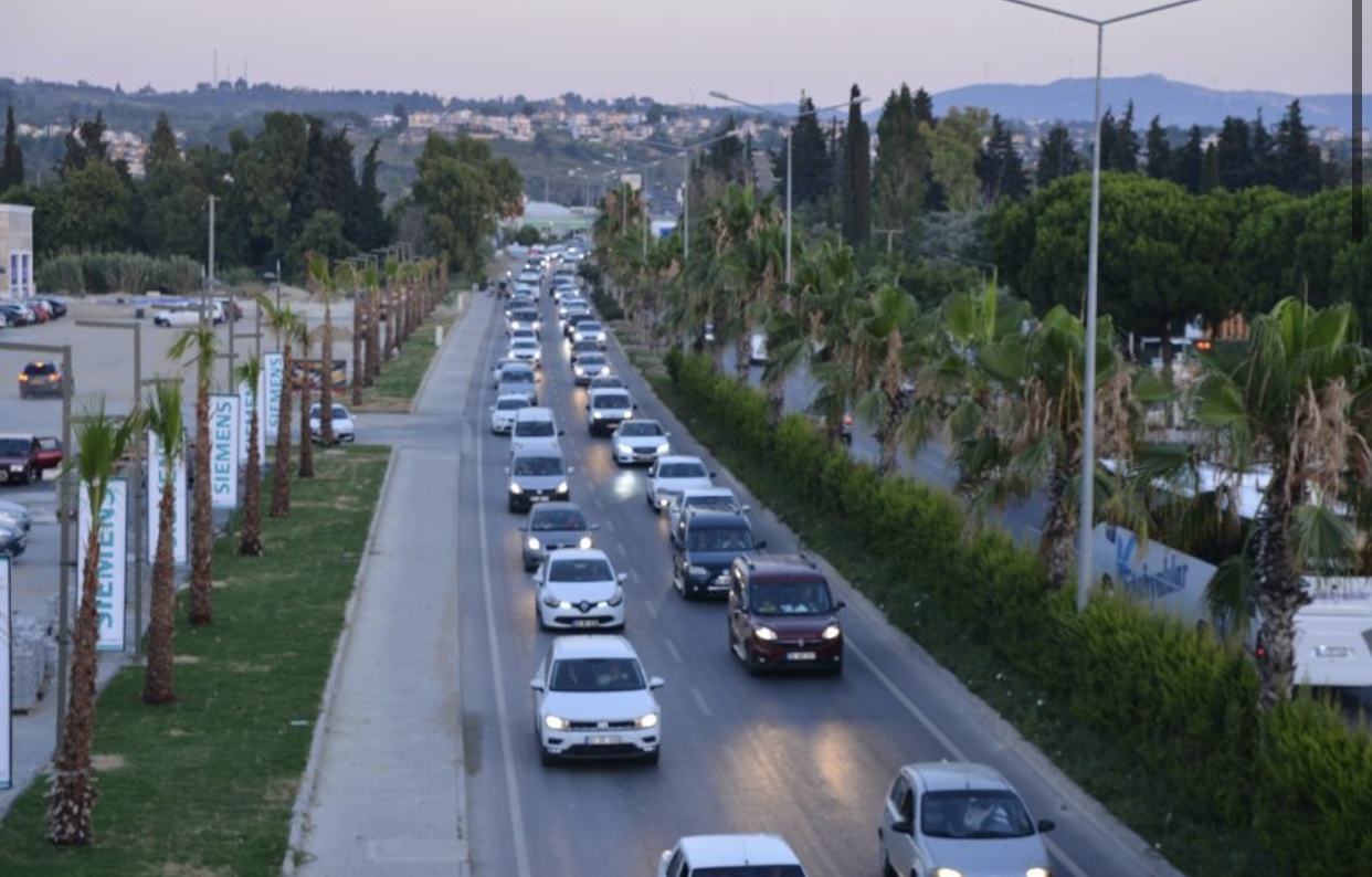 Bayramın son gününde dönüş hareketliliği