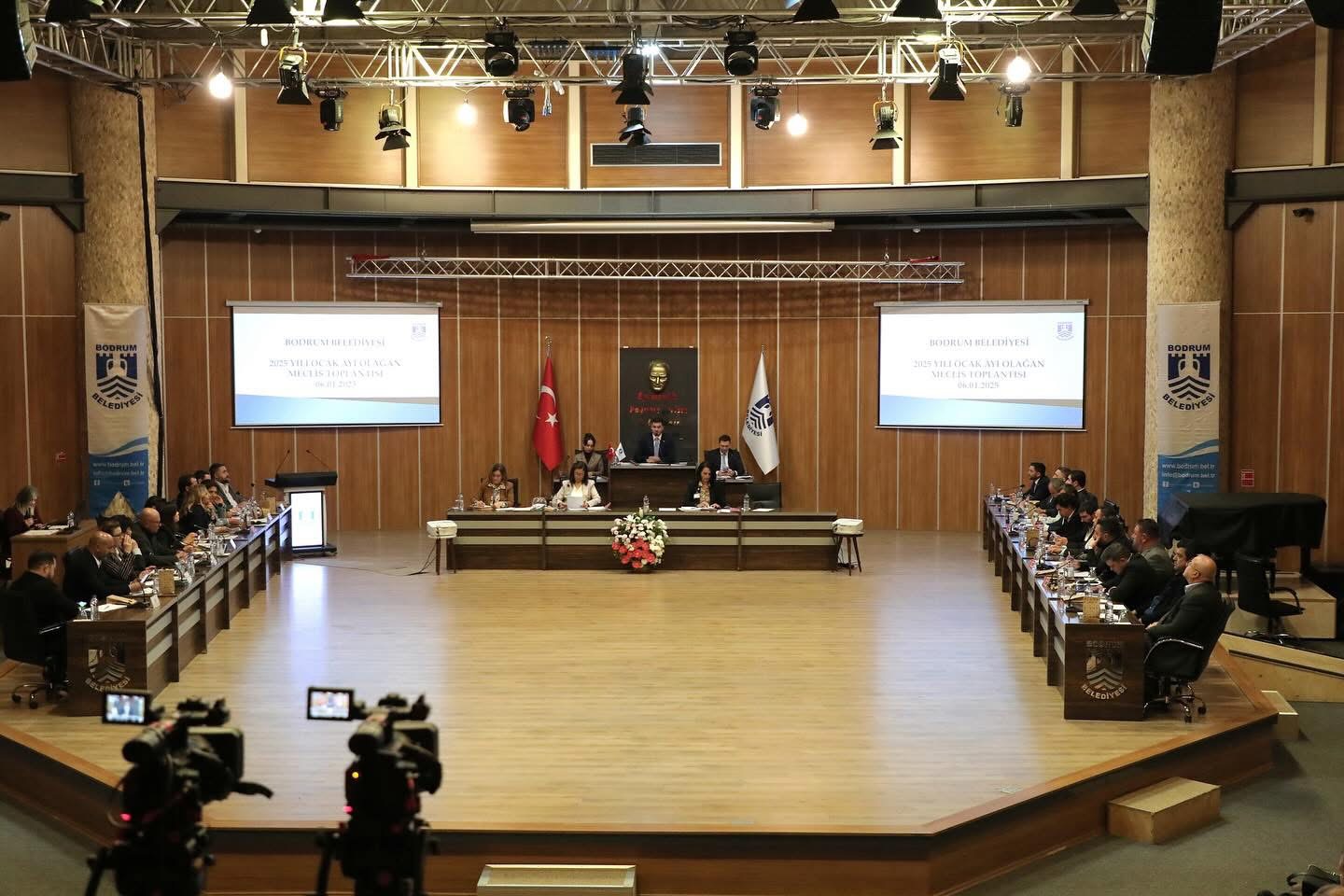 Başkan Mandalinci: Sahil güvenlik limanı için farklı yer önerilerimiz var