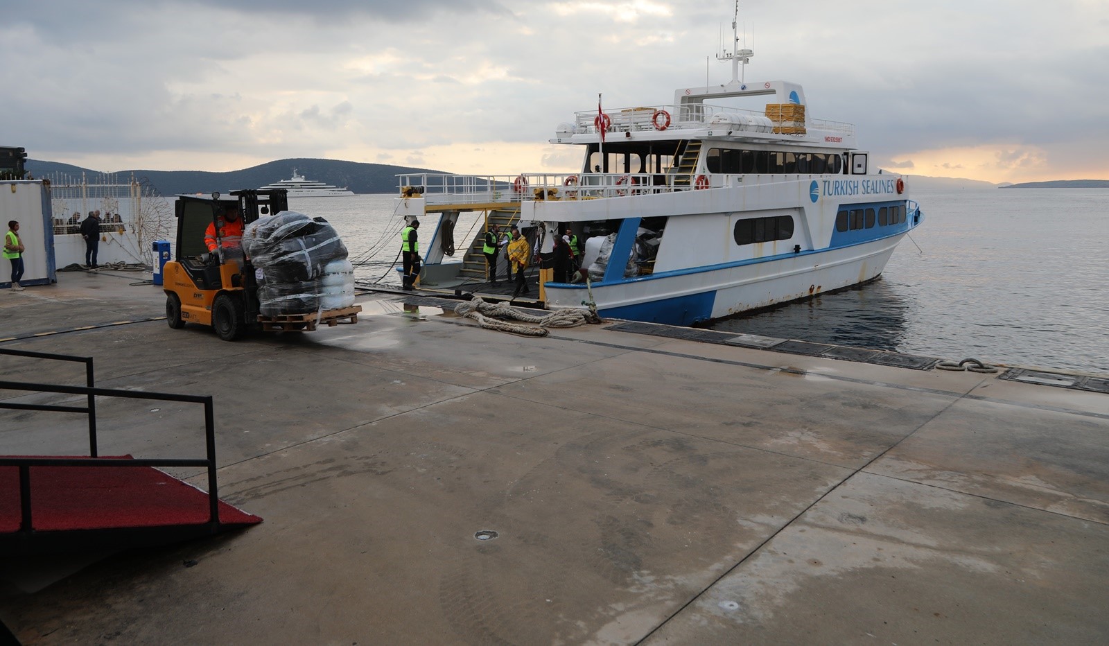 Yunan Adaları'nda yardım seferberliği