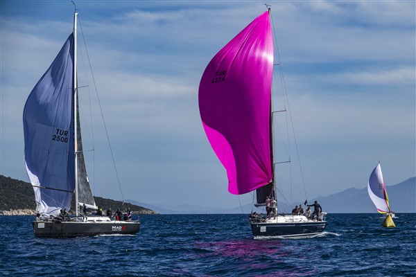 SCHÜCO-BAYK KIŞ TROFESİ 6'NCI AYAK YELKEN YARIŞLARI BAŞLADI 