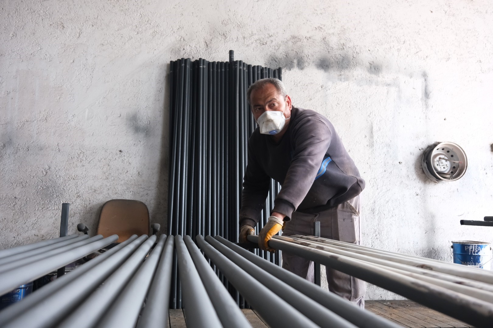 Belediye atölyelerinde plaj hazırlıkları sürüyor