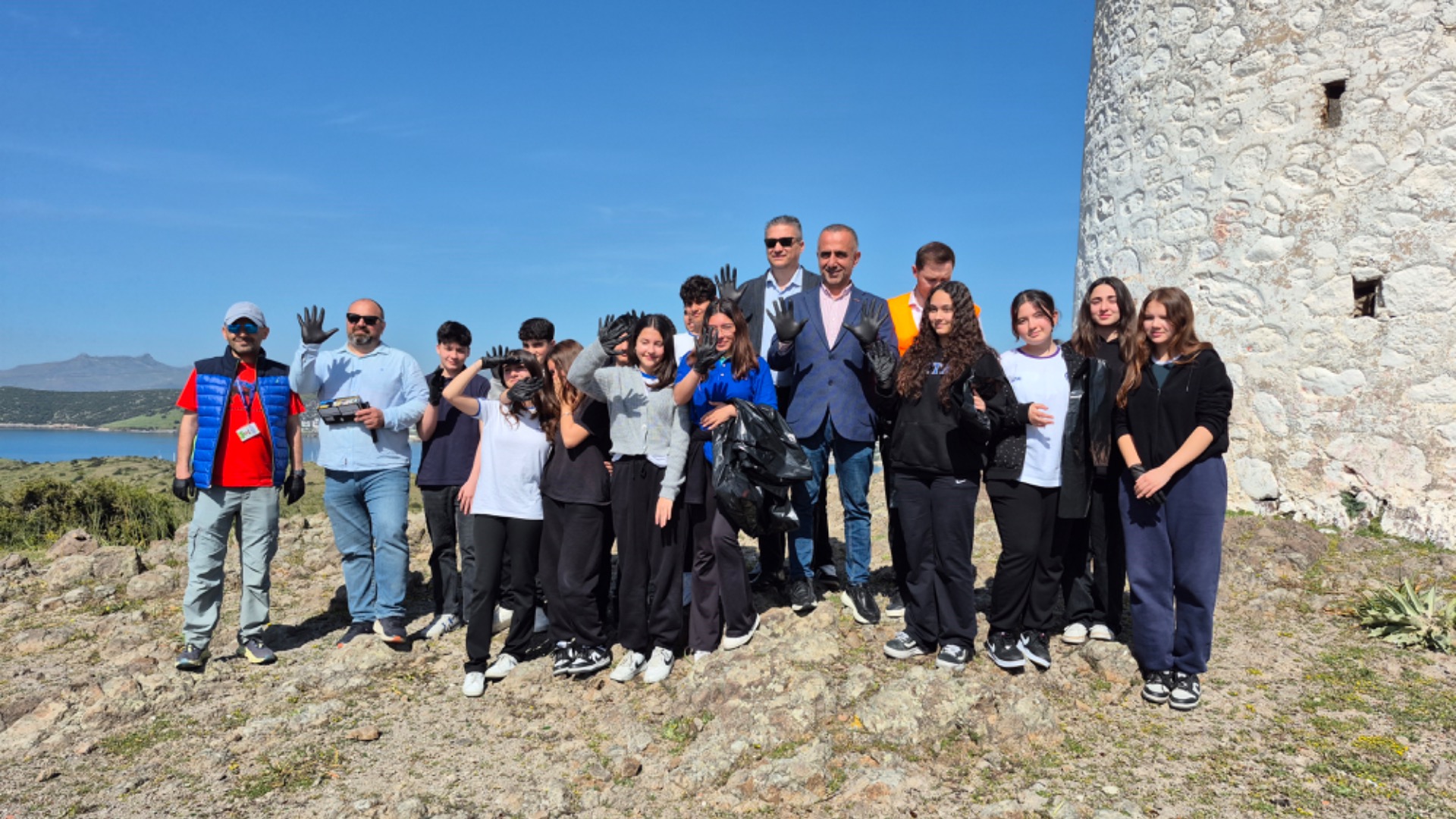 Turizm Haftası'nı temizlik yaparak kutladılar