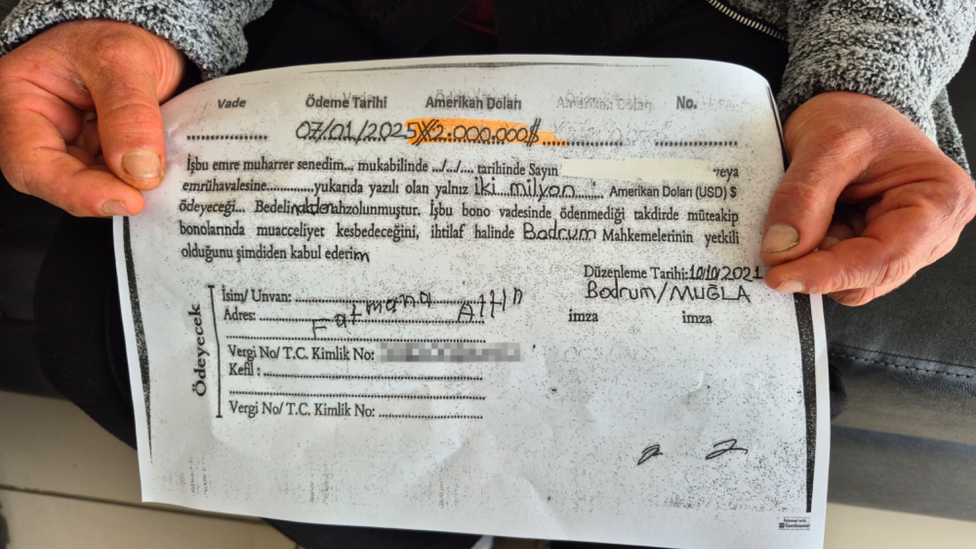 İki milyon dolarlık senet imzalatılan kadın mahkemenin yolunu tuttu