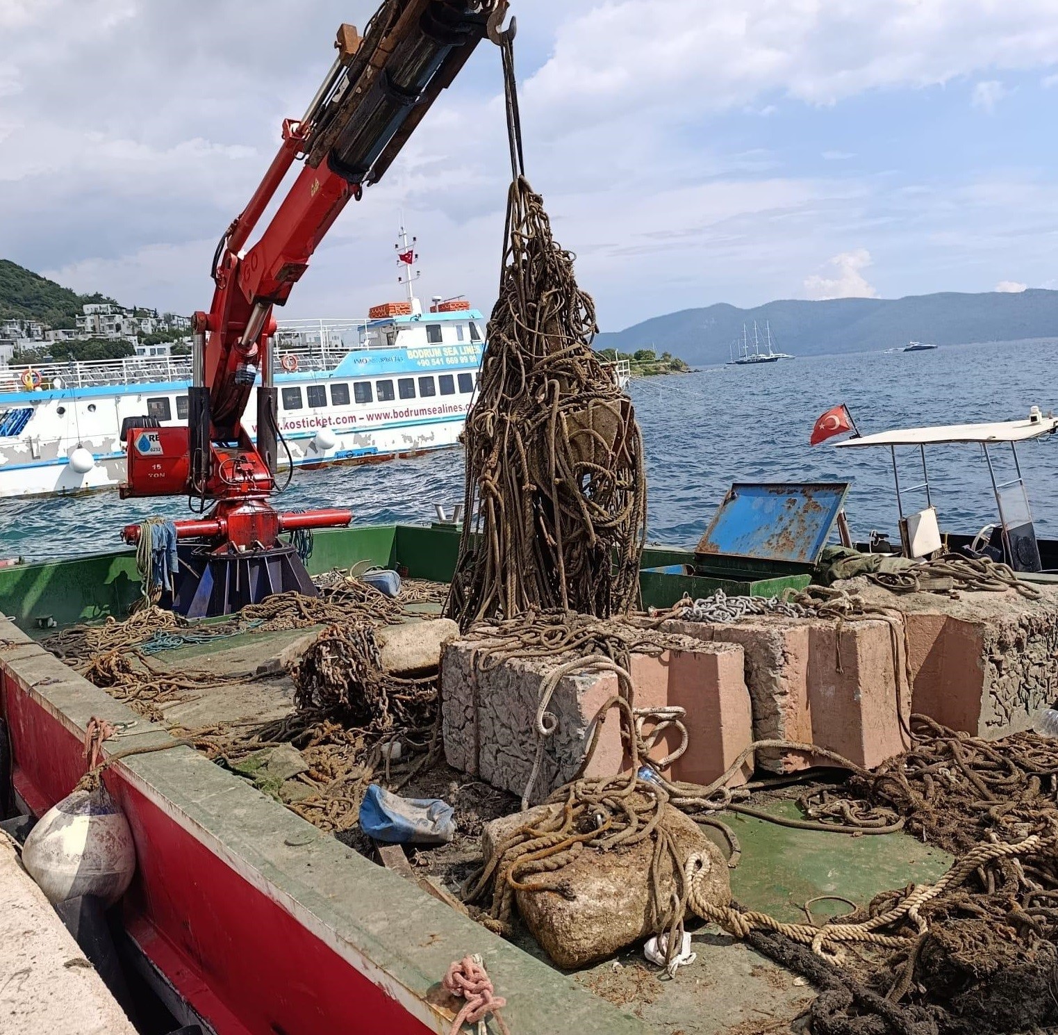 Bodrum’da tonoz temizliği sürüyor